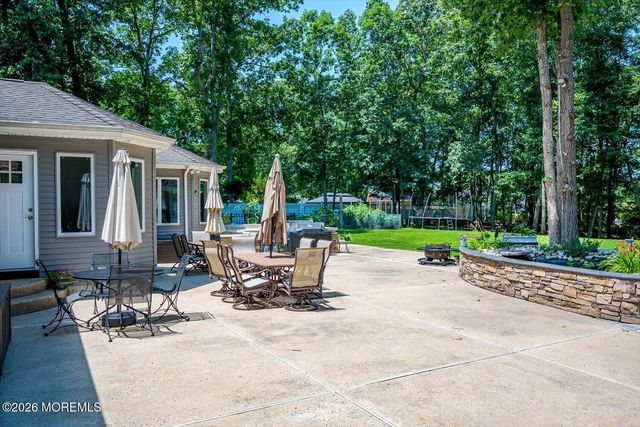 10 Bittersweet Drive, Jackson, NJ 08527