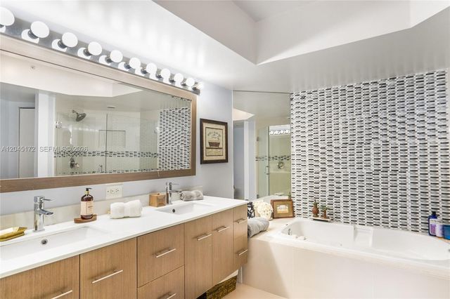 21055 Yacht Club Drive 2005, Aventura, FL 33180