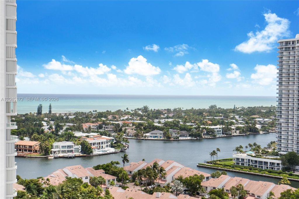 21055 Yacht Club Drive 2005, Aventura, FL 33180