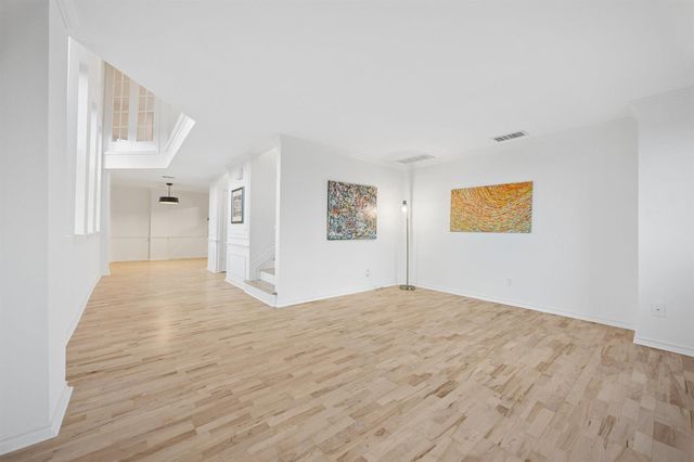 1100 Harvard Street 9, Houston, TX 77008