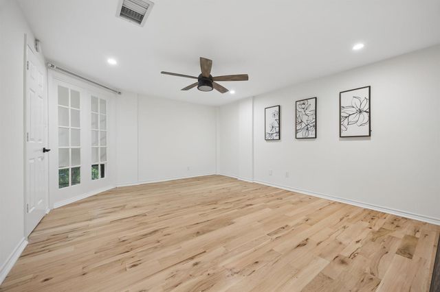 1100 Harvard Street 9, Houston, TX 77008