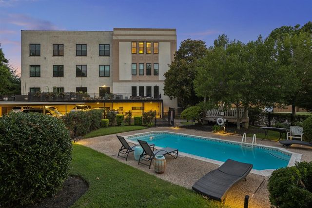 1100 Harvard Street 9, Houston, TX 77008