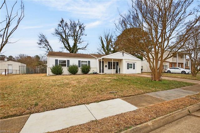 16 Marldale DR, Hampton, VA 23666