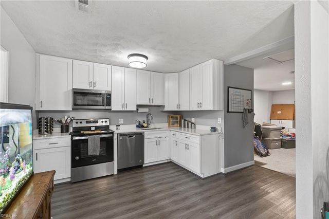 16 Marldale DR, Hampton, VA 23666