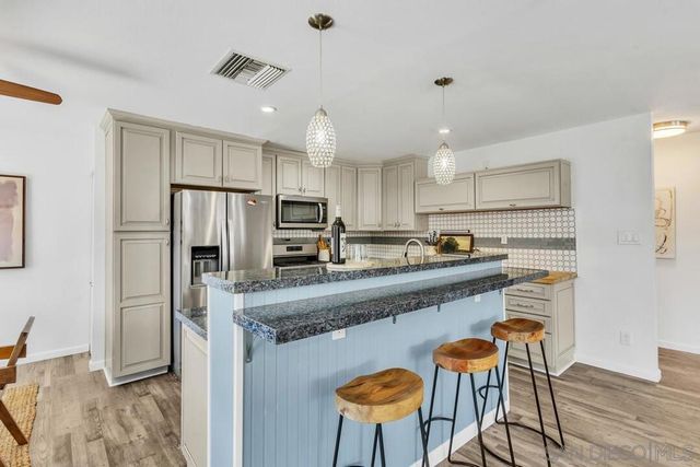 10708 Ironwood Ave., Santee, CA 92071