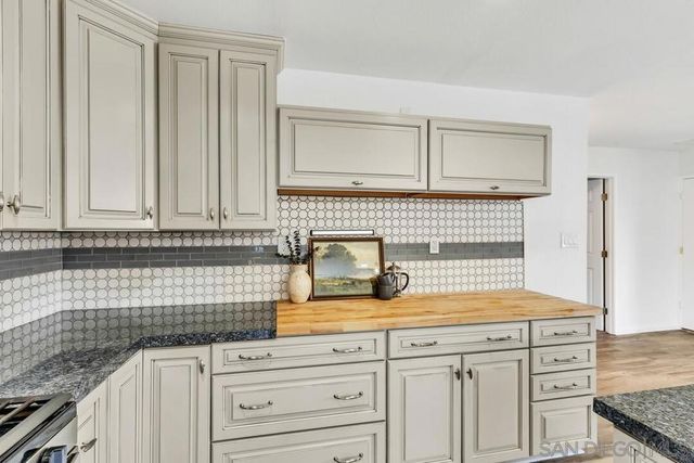 10708 Ironwood Ave., Santee, CA 92071