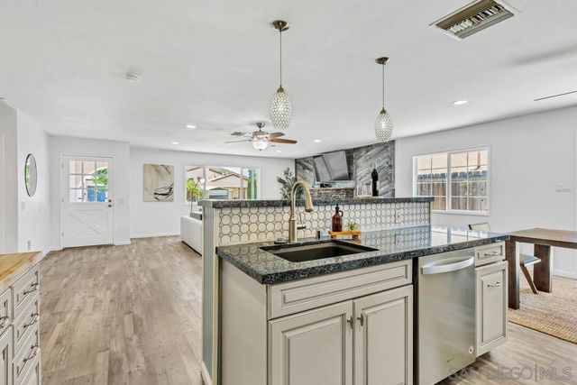 10708 Ironwood Ave., Santee, CA 92071