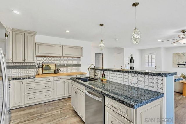 10708 Ironwood Ave., Santee, CA 92071