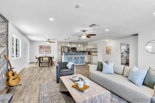 10708 Ironwood Ave., Santee, CA 92071