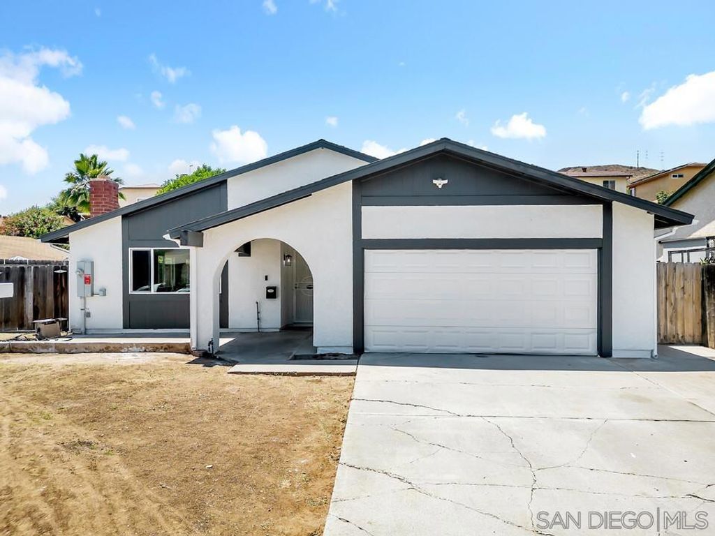 10708 Ironwood Ave., Santee, CA 92071