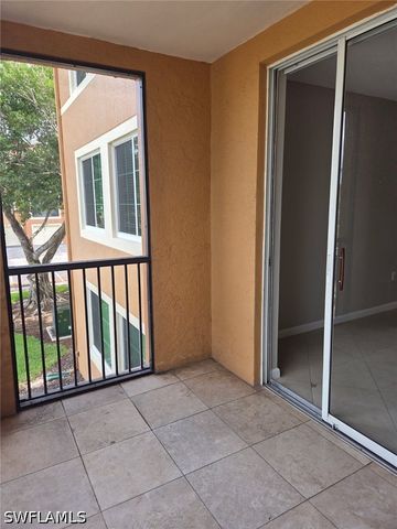 1105 Reserve CT 201, Naples, FL 34105