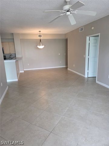1105 Reserve CT 201, Naples, FL 34105