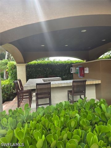 1105 Reserve CT 201, Naples, FL 34105