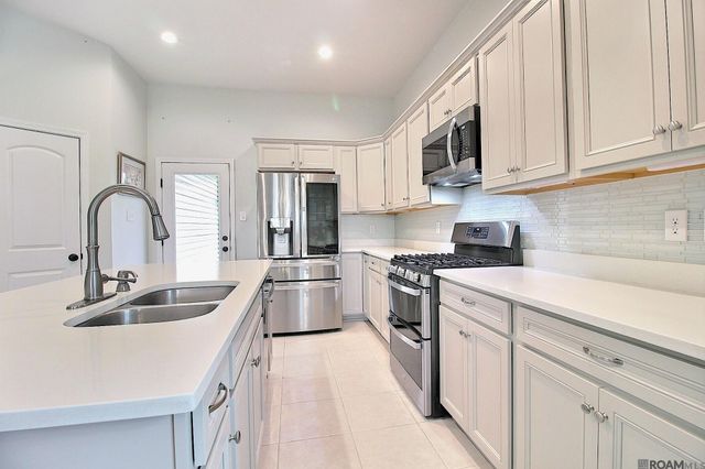 38343 Brown Rd, Prairieville, LA 70769