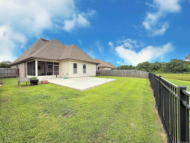 38343 Brown Rd, Prairieville, LA 70769