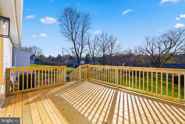 39 NIGHTINGALE LN, Shepherdstown, WV 25443