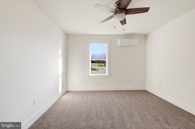 39 NIGHTINGALE LN, Shepherdstown, WV 25443