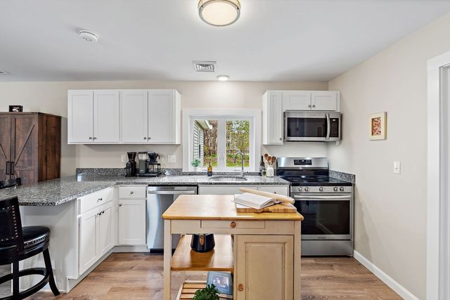 21 Ferdinand Passway, Lunenburg, MA 01462