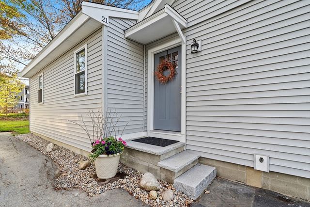 21 Ferdinand Passway, Lunenburg, MA 01462