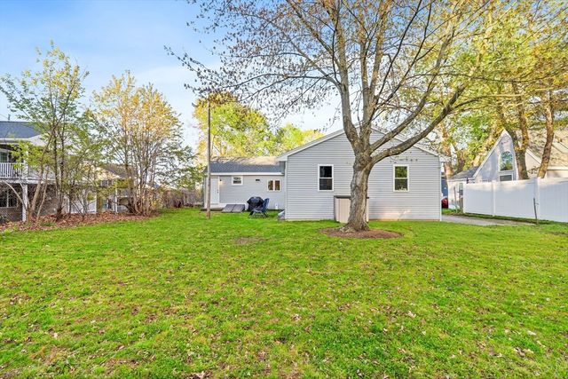 21 Ferdinand Passway, Lunenburg, MA 01462