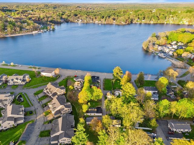 21 Ferdinand Passway, Lunenburg, MA 01462