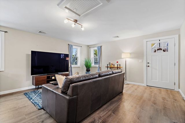 21 Ferdinand Passway, Lunenburg, MA 01462