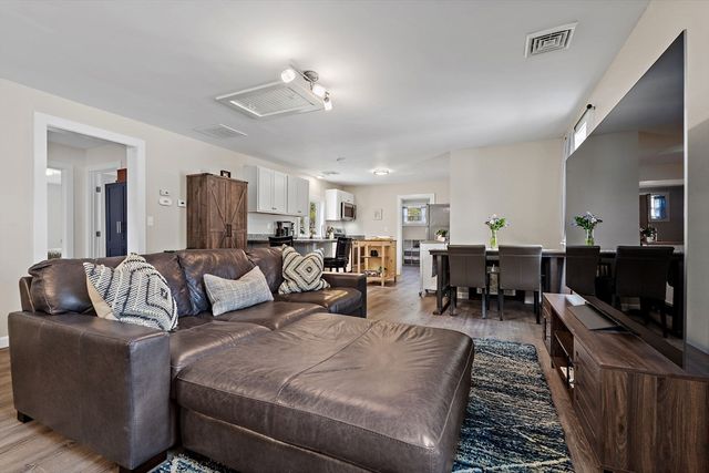 21 Ferdinand Passway, Lunenburg, MA 01462