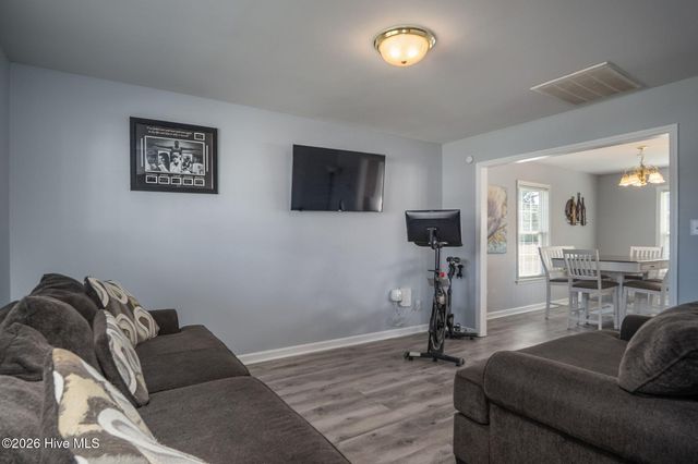 111 Baldwin Court, Jacksonville, NC 28546