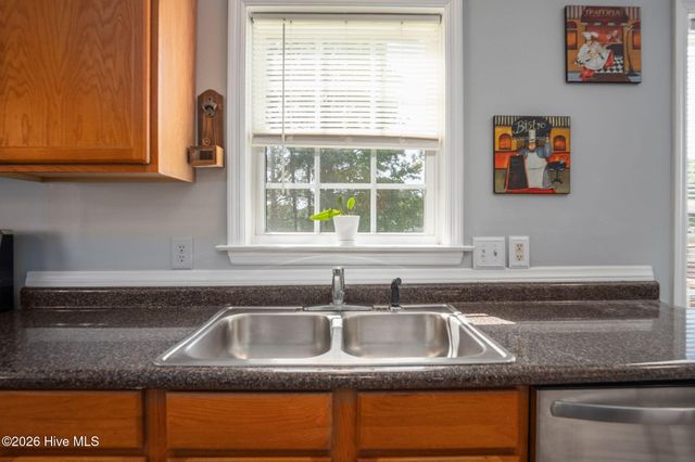 111 Baldwin Court, Jacksonville, NC 28546