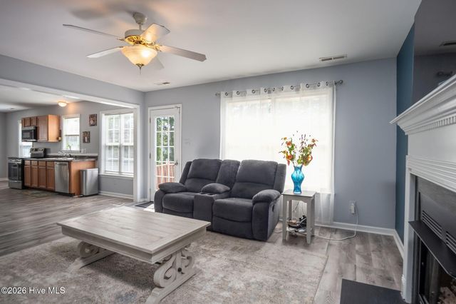 111 Baldwin Court, Jacksonville, NC 28546