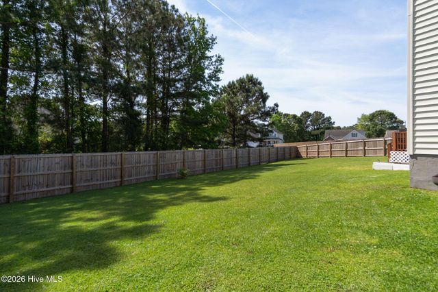 111 Baldwin Court, Jacksonville, NC 28546