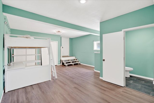 1410 S Briar Avenue, Springfield, MO 65809