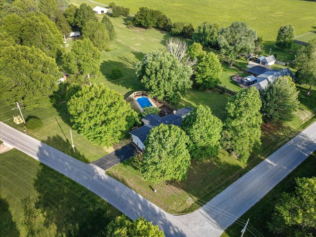 1410 S Briar Avenue, Springfield, MO 65809