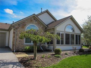 584 Crossings Circle, Tallmadge, OH 44278