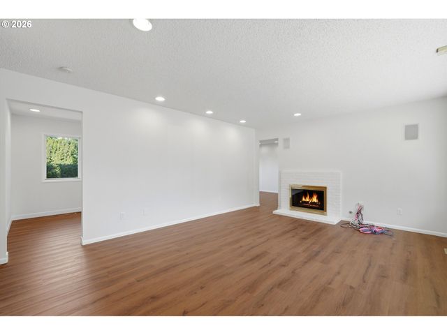 13001 Ne BRAZEE St, Portland, OR 97230