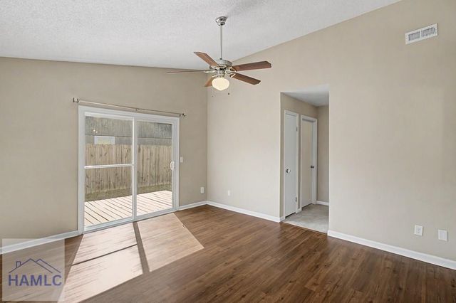 1384 Forest Lake Drive, Hinesville, GA 31313