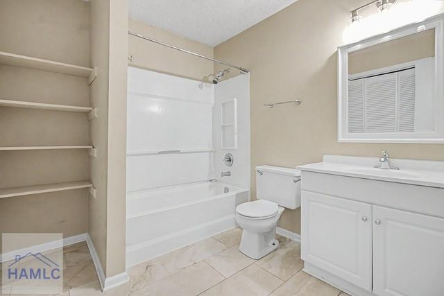 1384 Forest Lake Drive, Hinesville, GA 31313