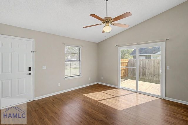 1384 Forest Lake Drive, Hinesville, GA 31313