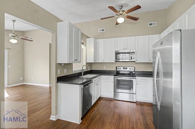 1384 Forest Lake Drive, Hinesville, GA 31313