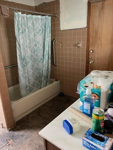 1998 Glendale Street, Detroit, MI 48238