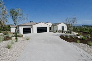 588 Twin Country Ln, Fallbrook, CA 92028