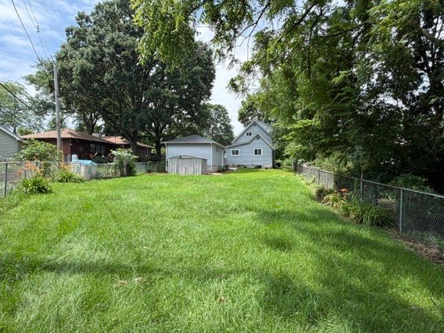 987 South Street, Elgin, IL 60123