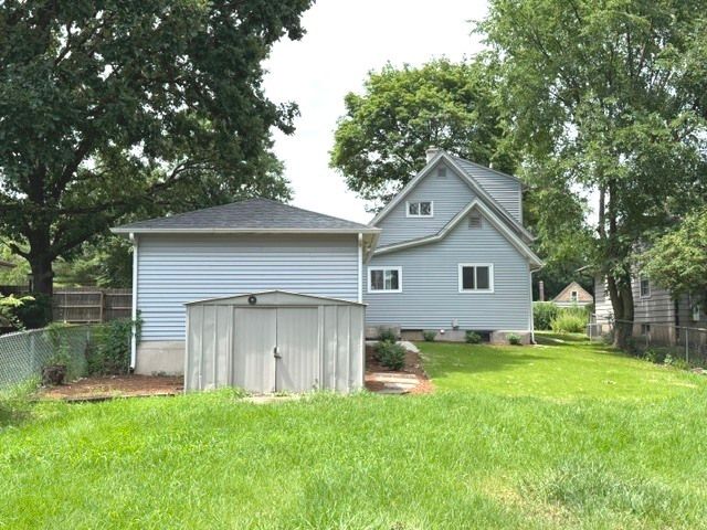 987 South Street, Elgin, IL 60123
