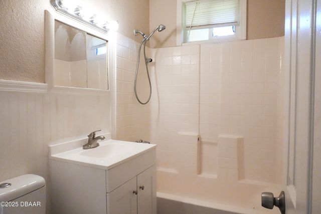 608 Bay Avenue, Holly Hill, FL 32117