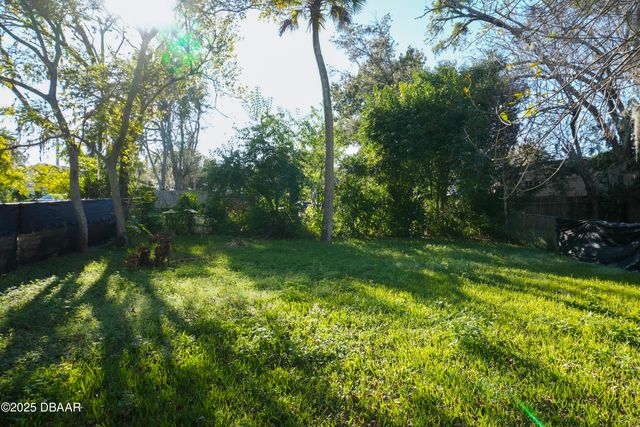 608 Bay Avenue, Holly Hill, FL 32117