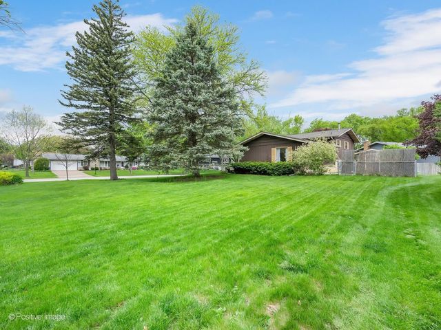 6955 PARKVIEW Drive, Downers Grove, IL 60516