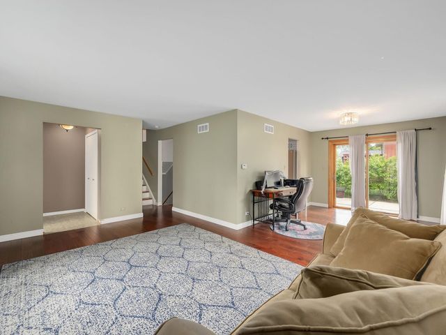 6955 PARKVIEW Drive, Downers Grove, IL 60516