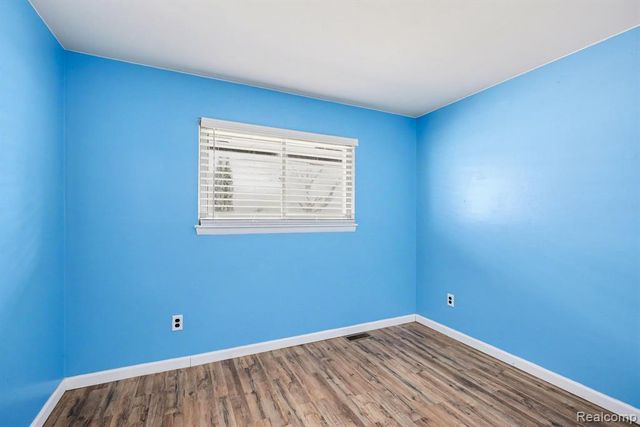 35337 Little Mack Avenue, Clinton Township, MI 48035