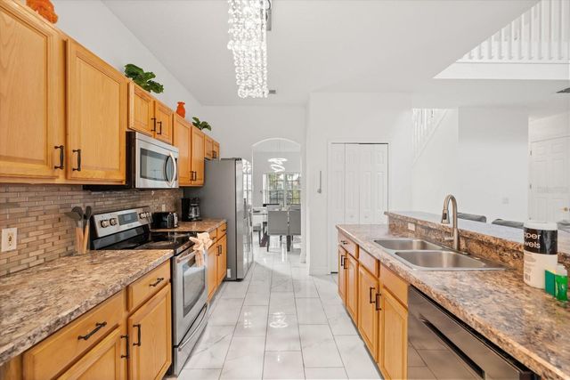 4722 CUMBRIAN LAKES DRIVE, Kissimmee, FL 34746