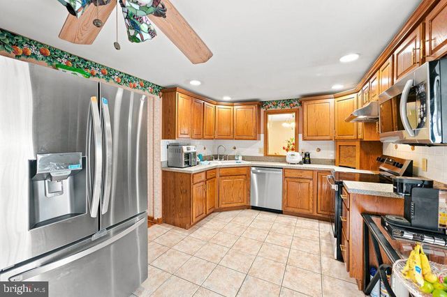 557 COVERED RD, Cherry Hill, NJ 08034